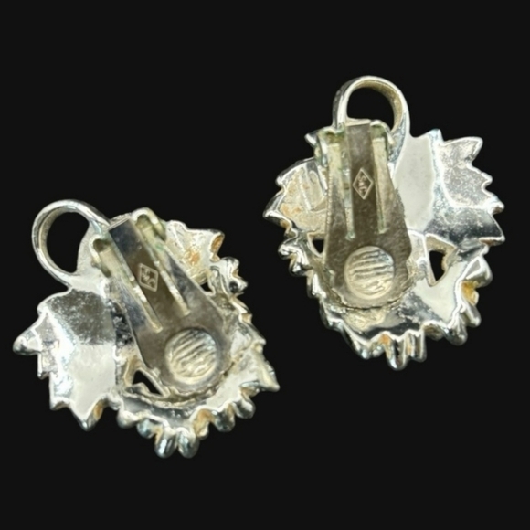 Sarah Coventry Necklace & Earrings Set White Enamel Leaf Grape Vineyard - Picture 7 of 11